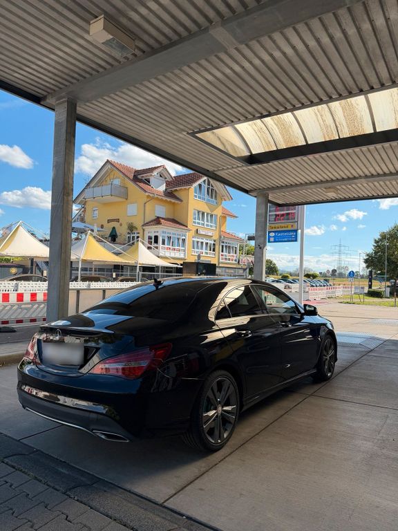 Image of Mercedes-Benz CLA 220
