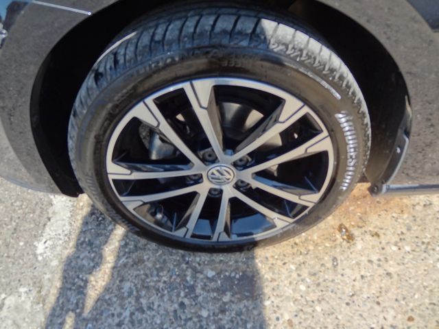 Fahrzeugabbildung Volkswagen Golf VII Lim. Lounge/1.Hd/38TKM/Xenon/PDC/