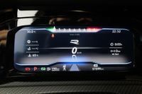 Volkswagen Golf VIII R Performance Akrapovic Pano HKardon K