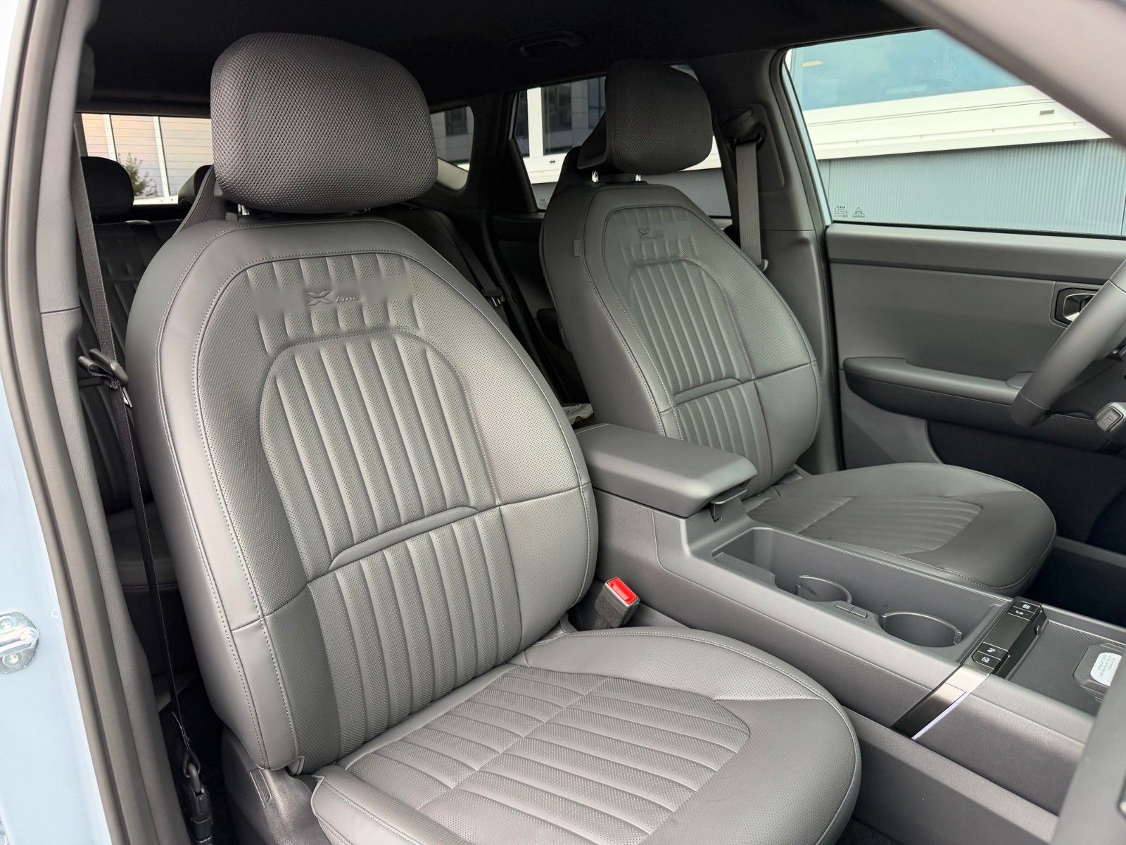 Fahrzeugabbildung Kia Seltos 1.6T 180 AWD DCT X-LINE STD