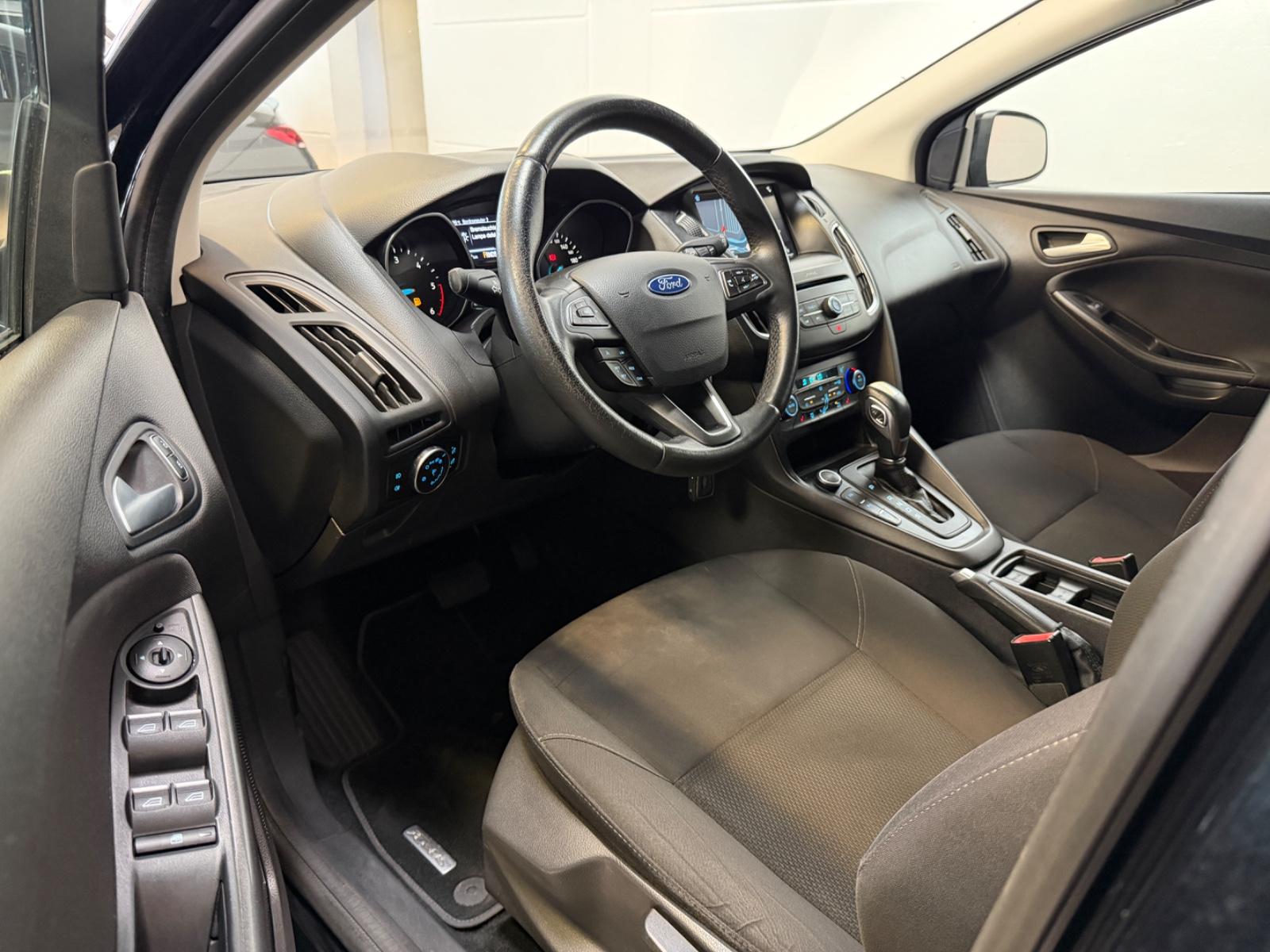 Ford Focus Turnier Business*2.hd*Autom.*Carplay*Navi