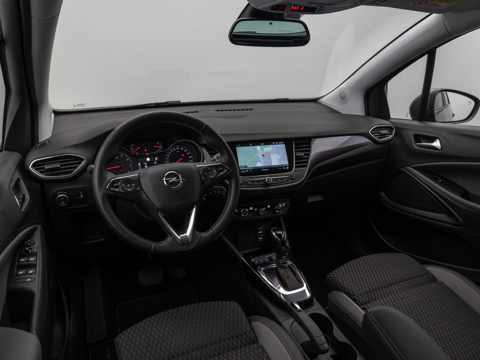Fahrzeugabbildung Opel Crossland Innovation Kamera Navi L-hzg LED AHK