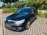 Skoda Octavia 1Z 2.0 TDI RS Xenon S-Dach 1... - Skoda Octavia aus 2010: RS