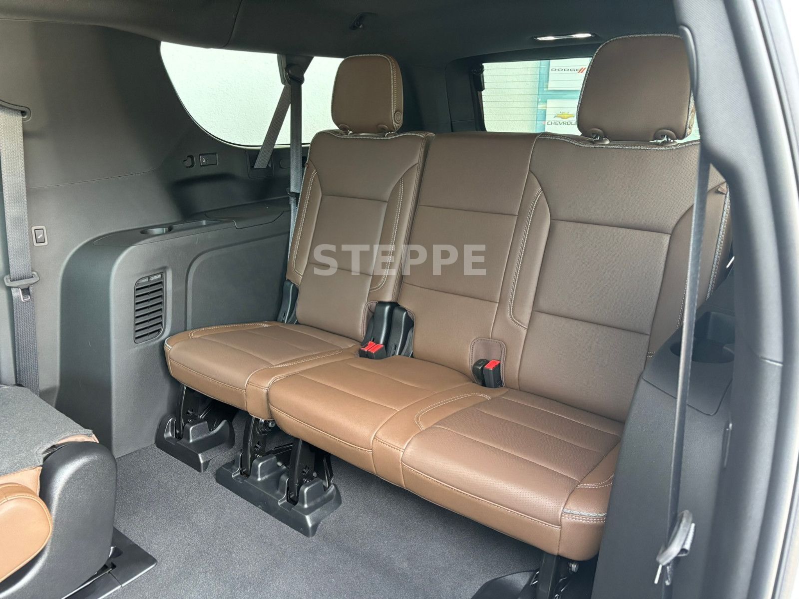 Chevrolet Suburban 6,2 High Country AHK  22"Alu; Luftfeder