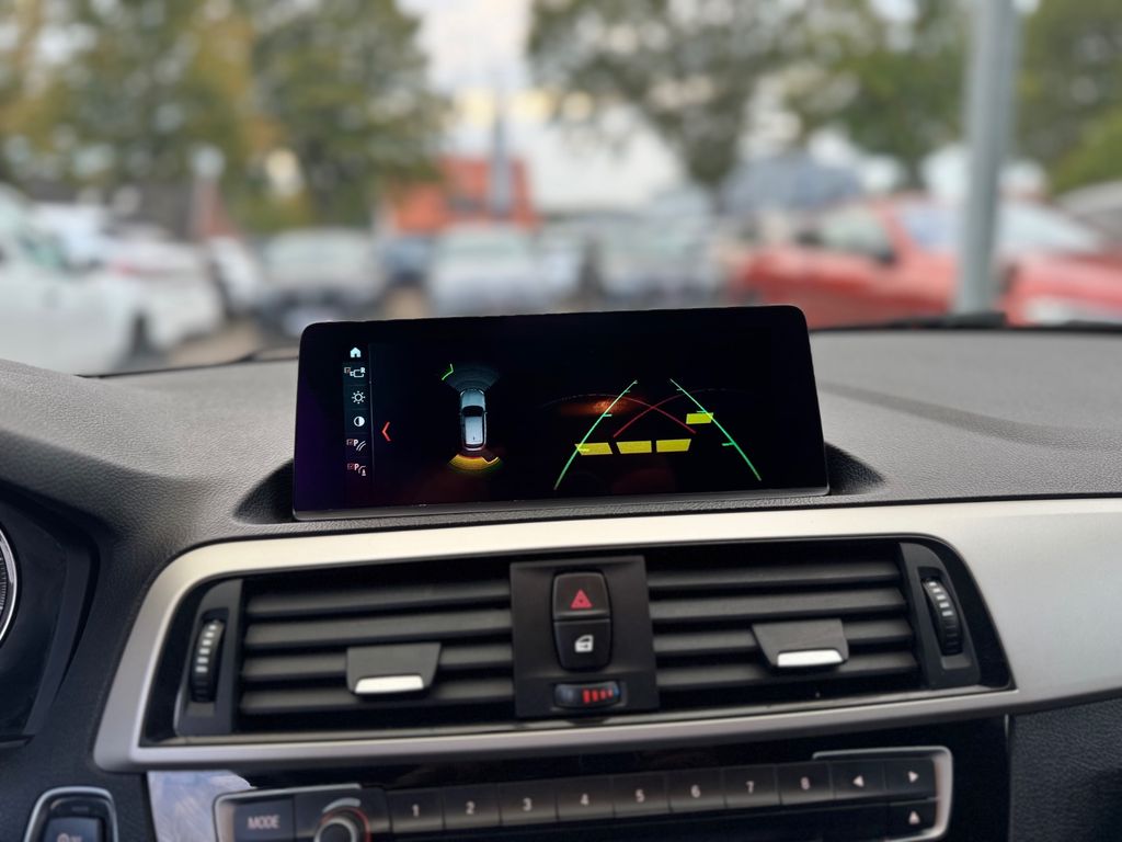 BMW 118 i Advantage LED+NAVI+PDC+SHZ+TEMPO+M-ALUFELG – Ansicht 30