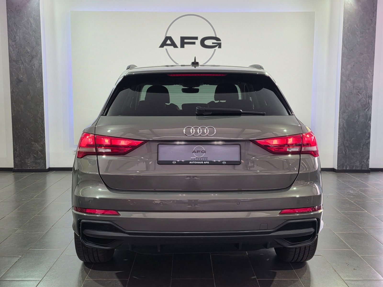 Audi Q3 45 TFSI e S line foto 6