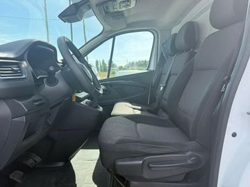 Renault Trafic - 8