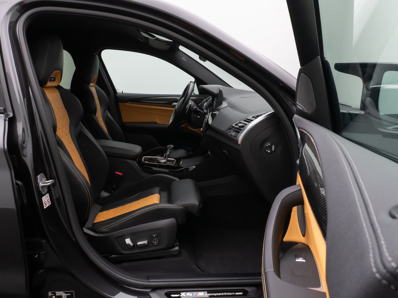 Fahrzeugabbildung BMW X4 M COMPETITION Bel&uuml;ftung H/K 360&deg;HUD 21Zoll