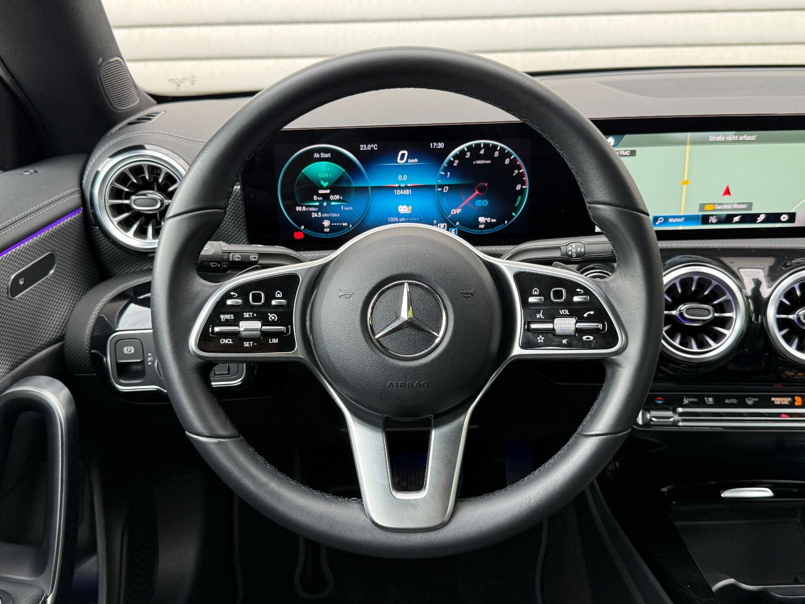 Fahrzeugabbildung Mercedes-Benz CLA 250e Shooting Brake Aut Leder Navi LED SHZ