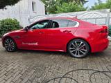 Jaguar XE D180 R-DYNAMIC SE AWD R-DYNAMIC SE - Jaguar XE: R Dynamic Se