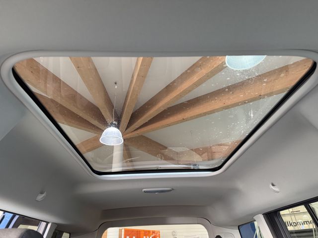 Ford Tourneo Connect Titanium 7-Sitzer, Xenon,Navi,RF