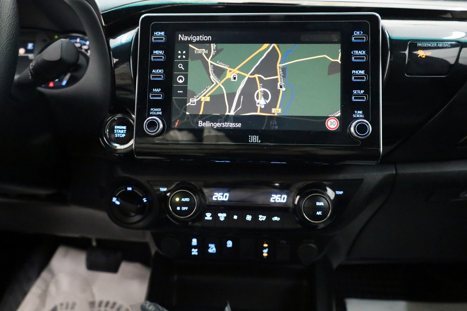 Fahrzeugabbildung Toyota Hilux Invincible,ACC,Rollo el.AHK,Garantie 2028