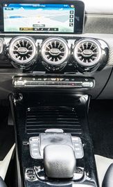 Fahrzeugabbildung Mercedes-Benz A180 7G-DCT KEYLESS|VIRTUALCOCKPIT|SPURH.|AMBIEN