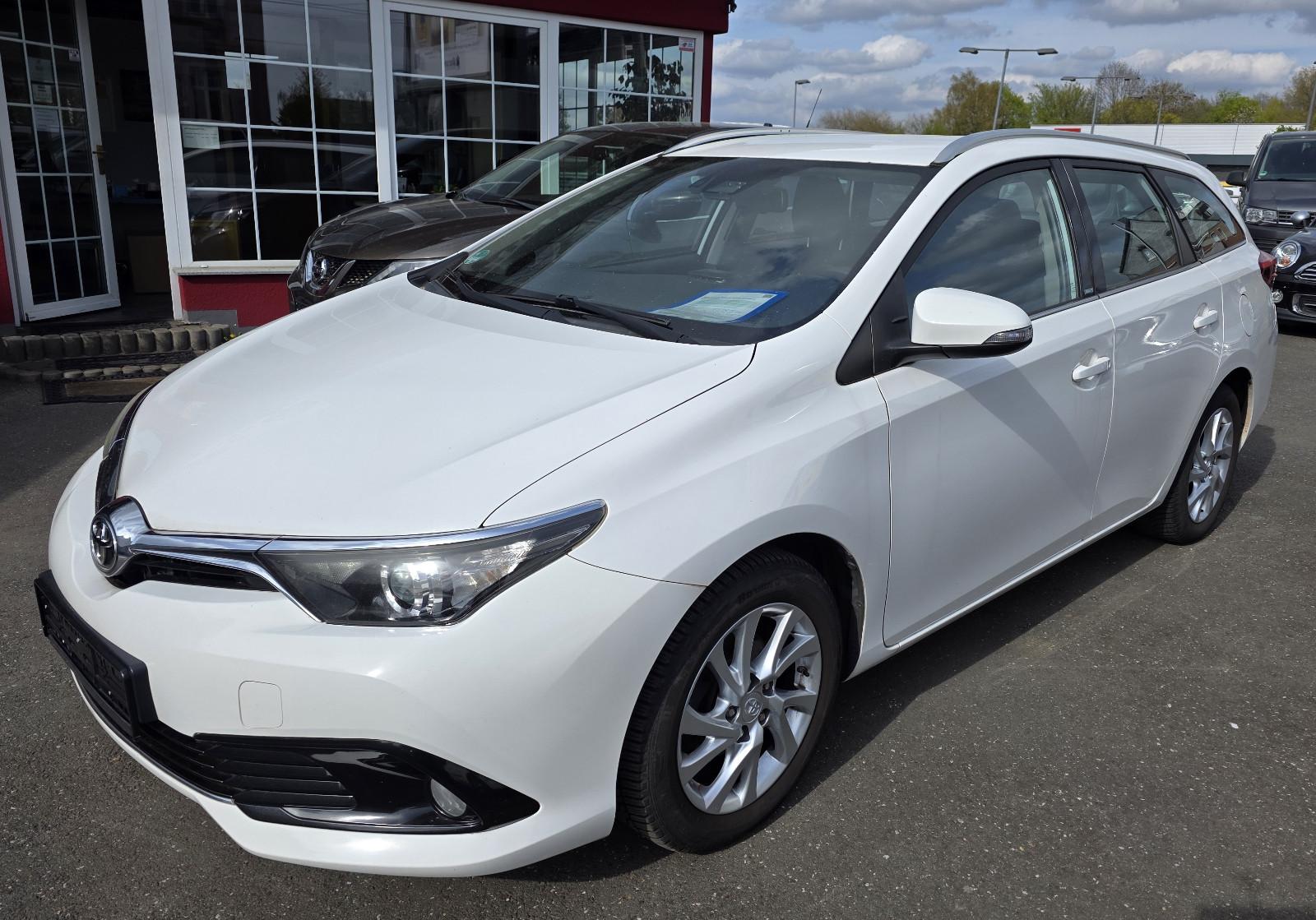Toyota Auris Touring Sports Edition-S Automatik/Navi