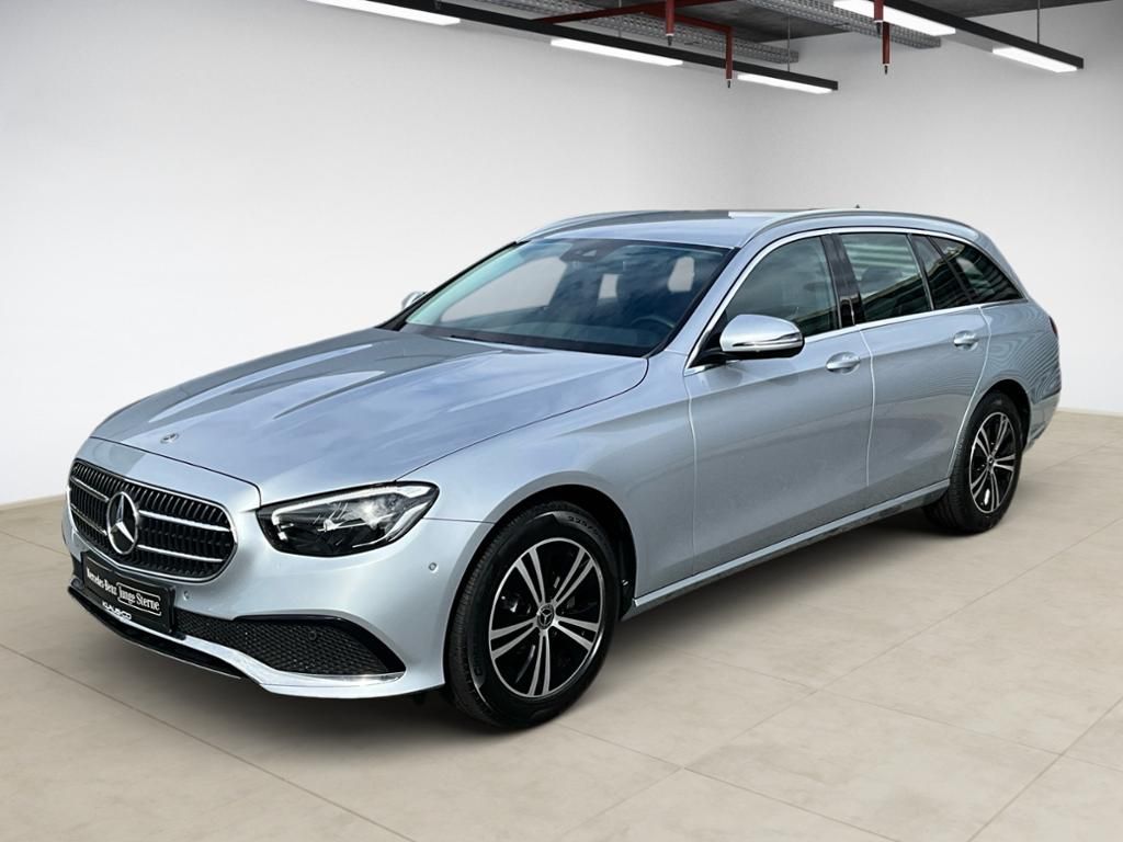 Mercedes E 220 - 1
