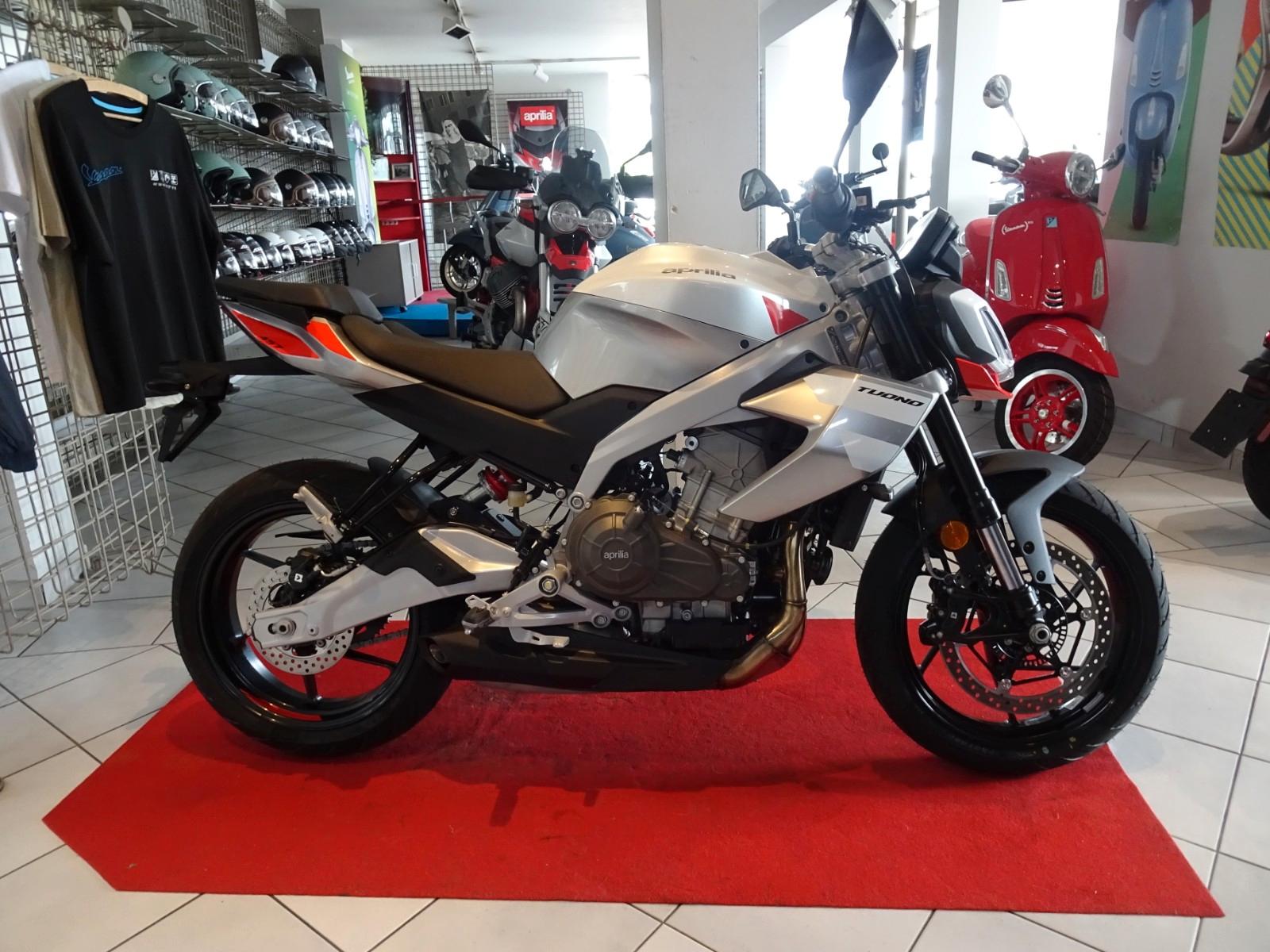 Aprilia Tuono 457-Aprilia-Aktion