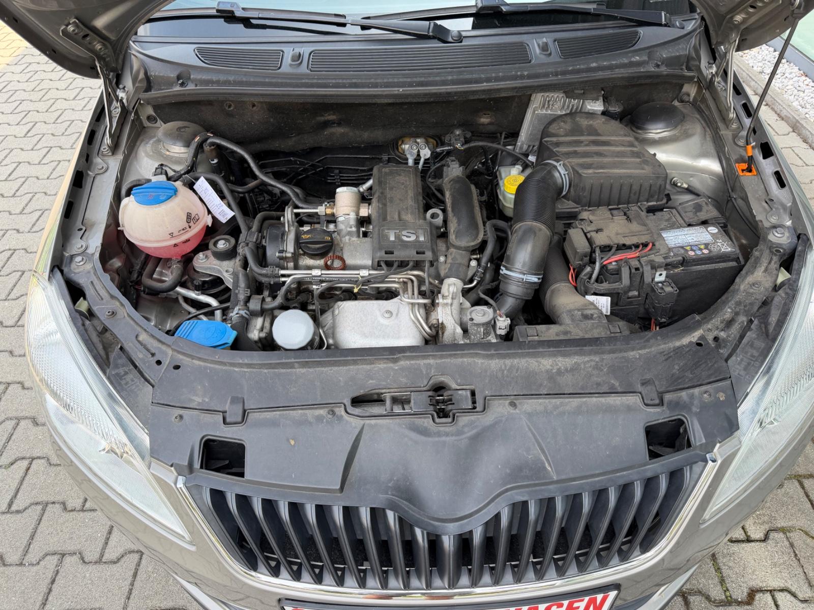 Skoda Fabia 2011 — photo 14