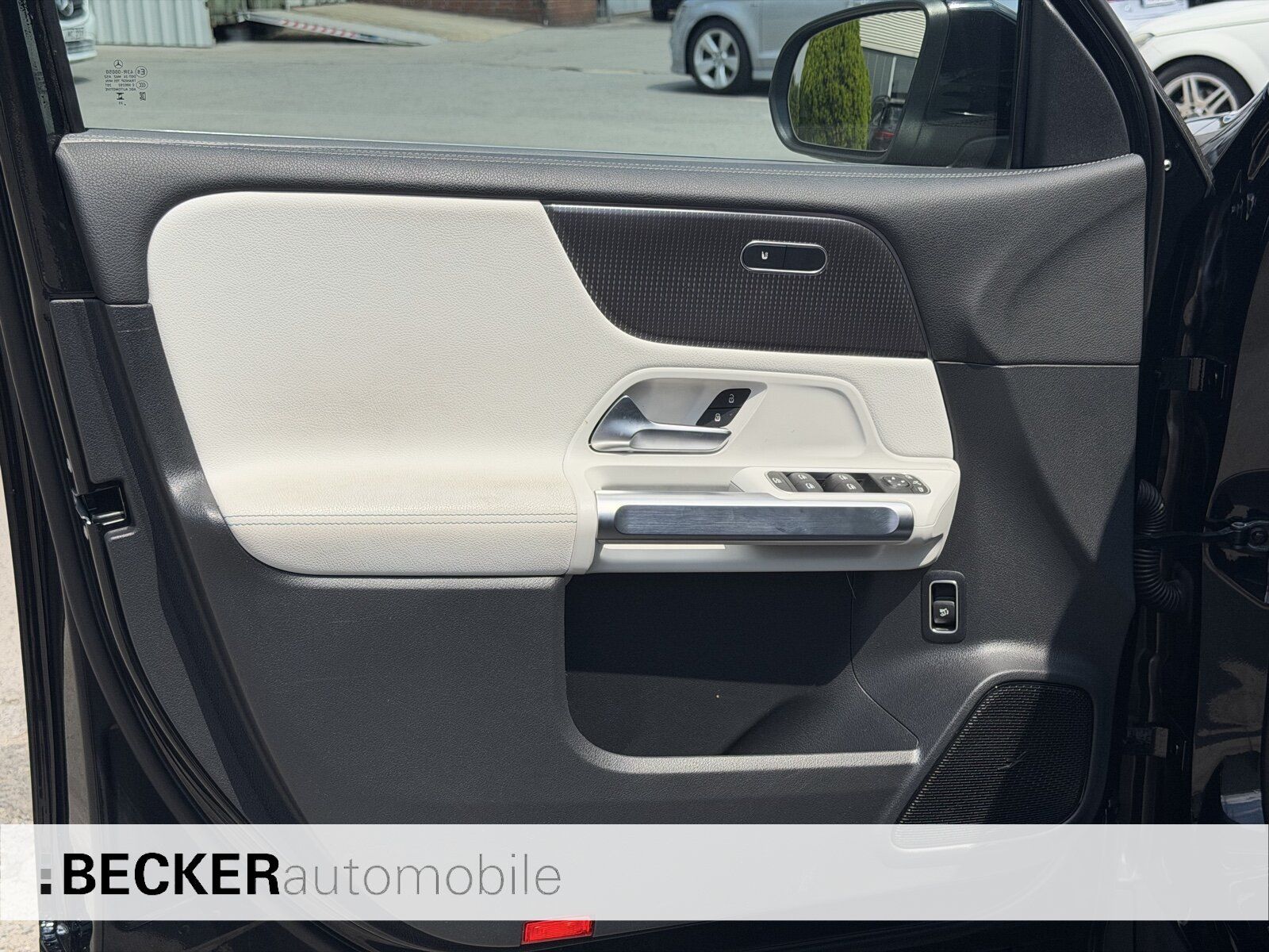 Mercedes-Benz EQB 250 EDITION 1 AMG TOTWINKEL 360° Sound 20" foto 15