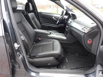 Mercedes E 200 - 12