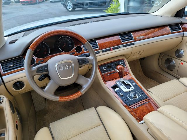 Fahrzeugabbildung Audi A8 6.0 W12 Lang/B&O/Einzelsitze/Topfahrzeug
