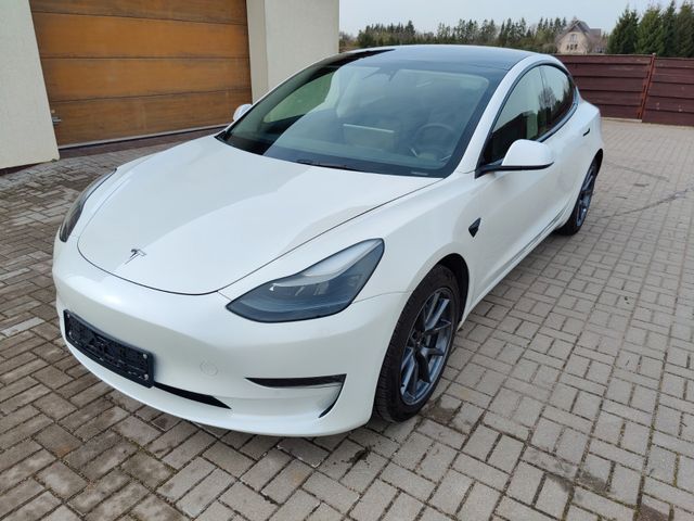 Tesla Model 3 Standard