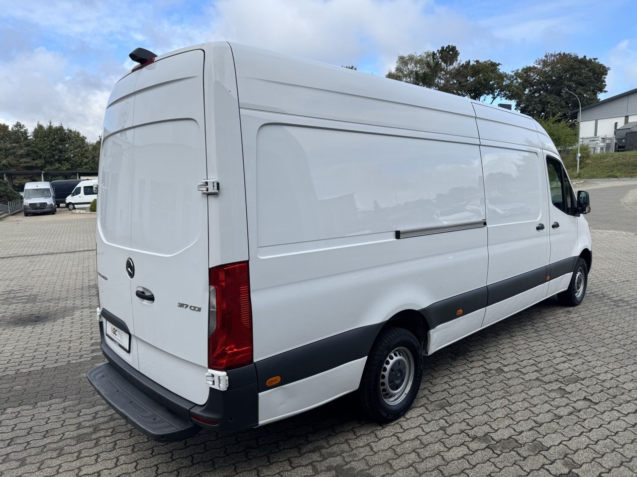Fahrzeugabbildung Mercedes-Benz Sprinter 317 CDI KA Maxi L3H2 Klima*Kamera*Tempo