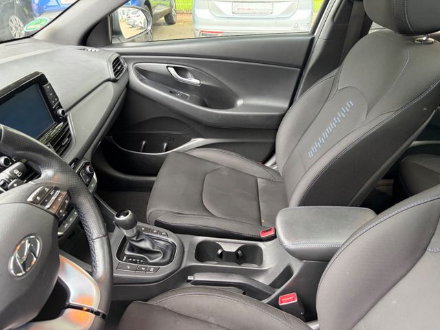 Fahrzeugabbildung Hyundai i30 cw Passion Automatik+CarPlay+Panorama+Navi+