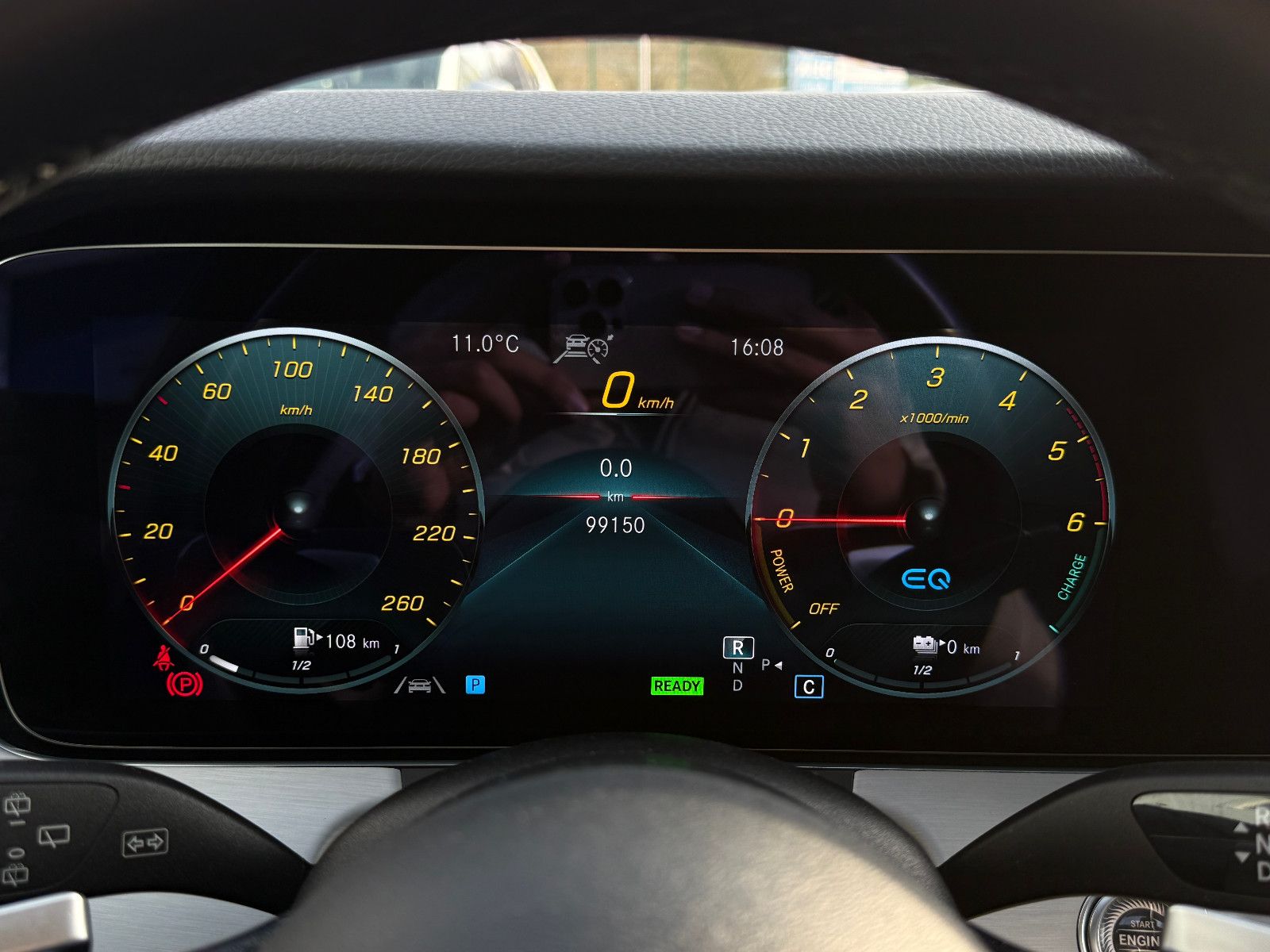 Fahrzeugabbildung Mercedes-Benz E 300de T Avg ACC HUD Keyless-Go Memory Kamera