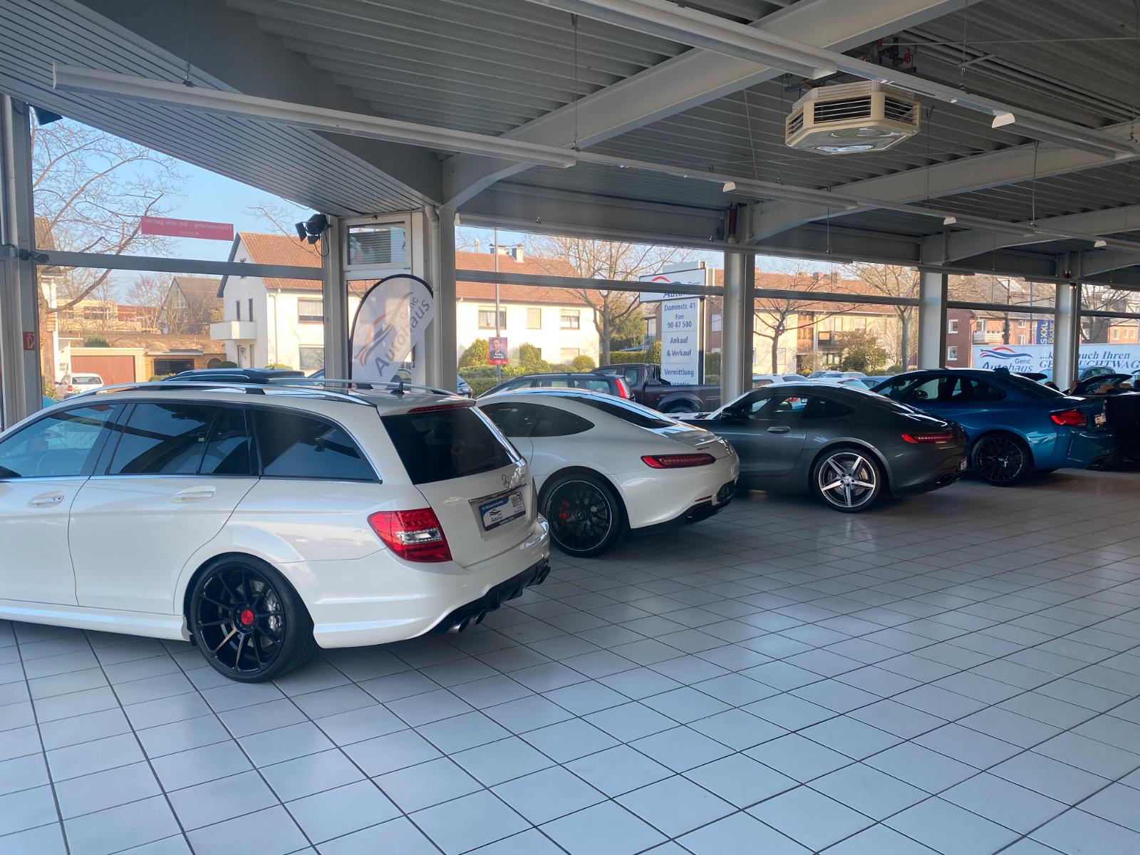 showroom-image-main