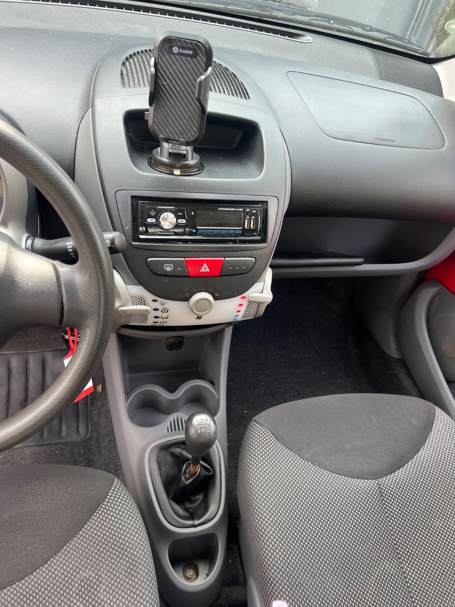 Fahrzeugabbildung Toyota Aygo AYGO *TÜV & ÖLWECHSEL NEU*