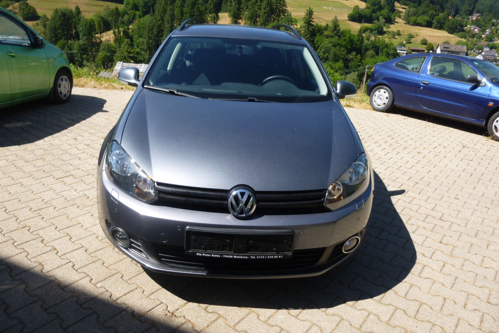 Volkswagen Golf - 1