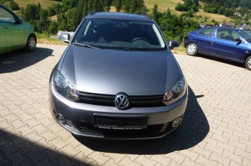 Volkswagen Golf - 1