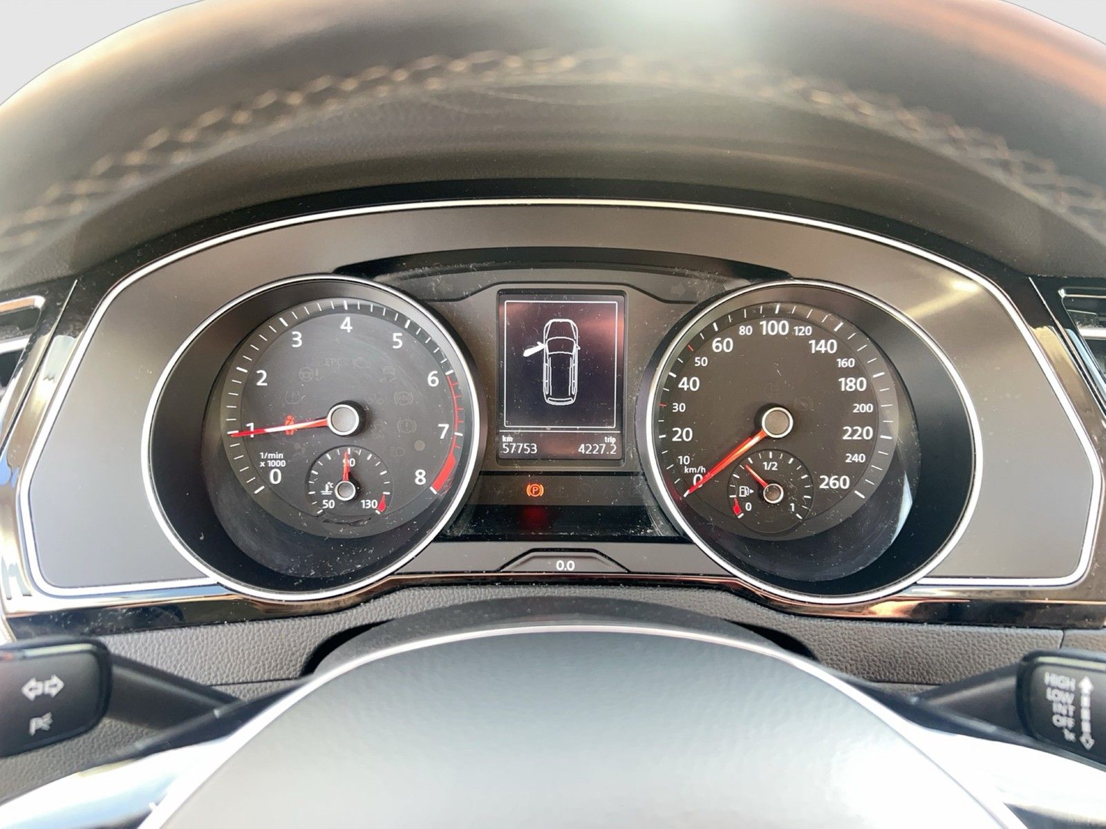 Fahrzeugabbildung Volkswagen Passat Variant TSI Comfortline BMT LED Navi ACC