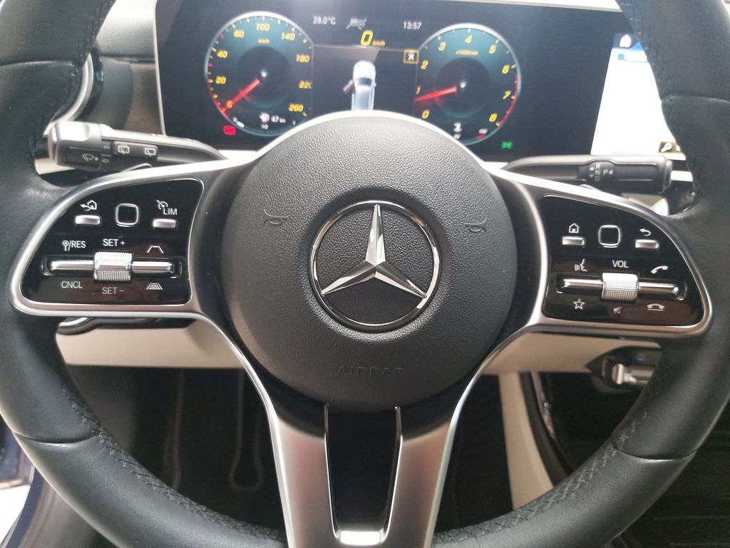 Mercedes-Benz A 220 4M DISTR. LEDER Progressive Multibeam