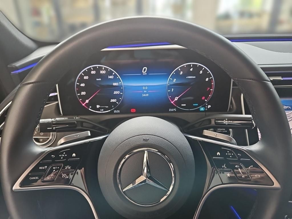 Fahrzeugabbildung Mercedes-Benz E 200 Avantg. Totwi. ACC Sitzklima Memo 360°