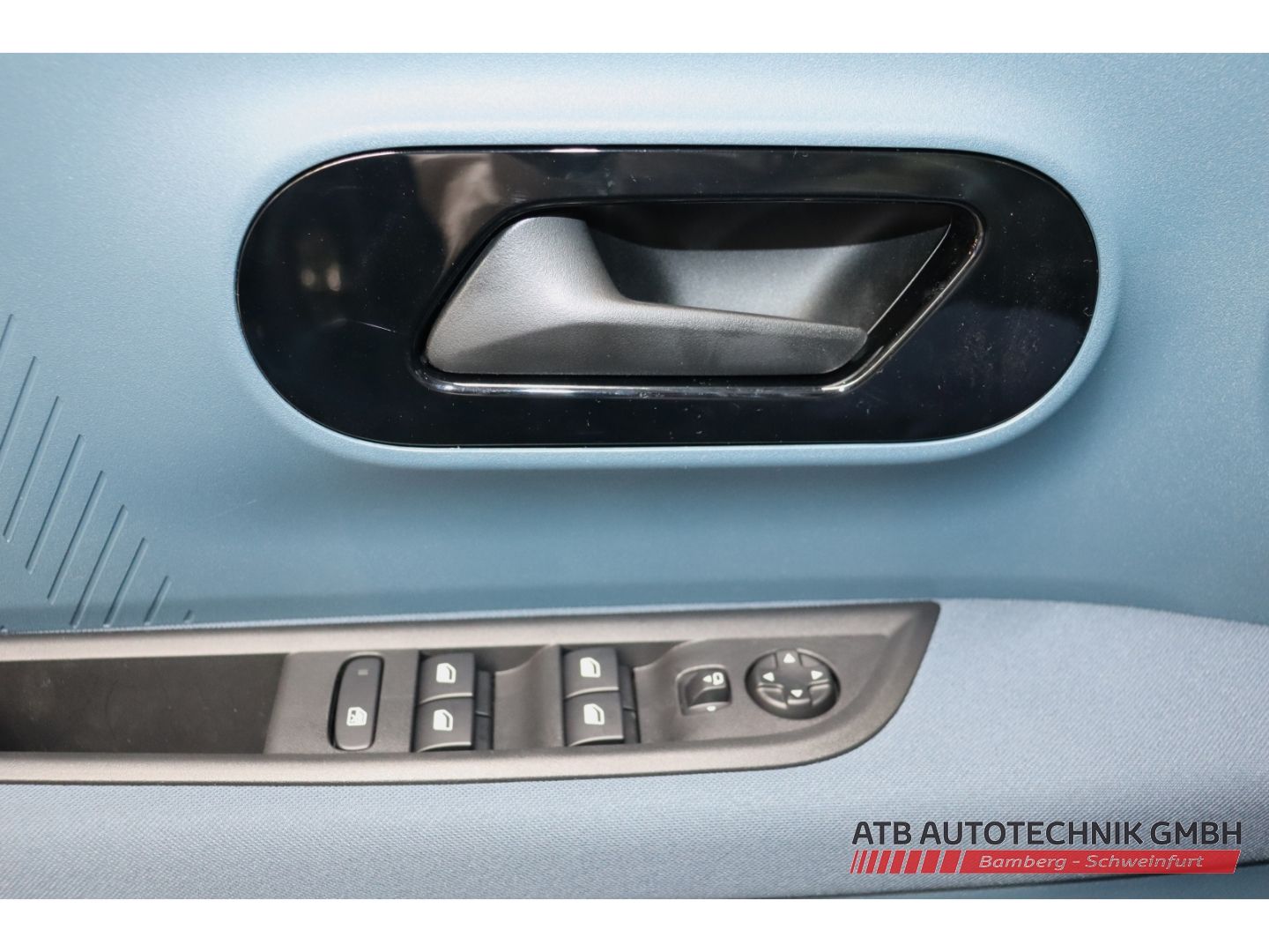 Fahrzeugabbildung Fiat Grande Panda Elektro 44kWh Batterie La Prima Win