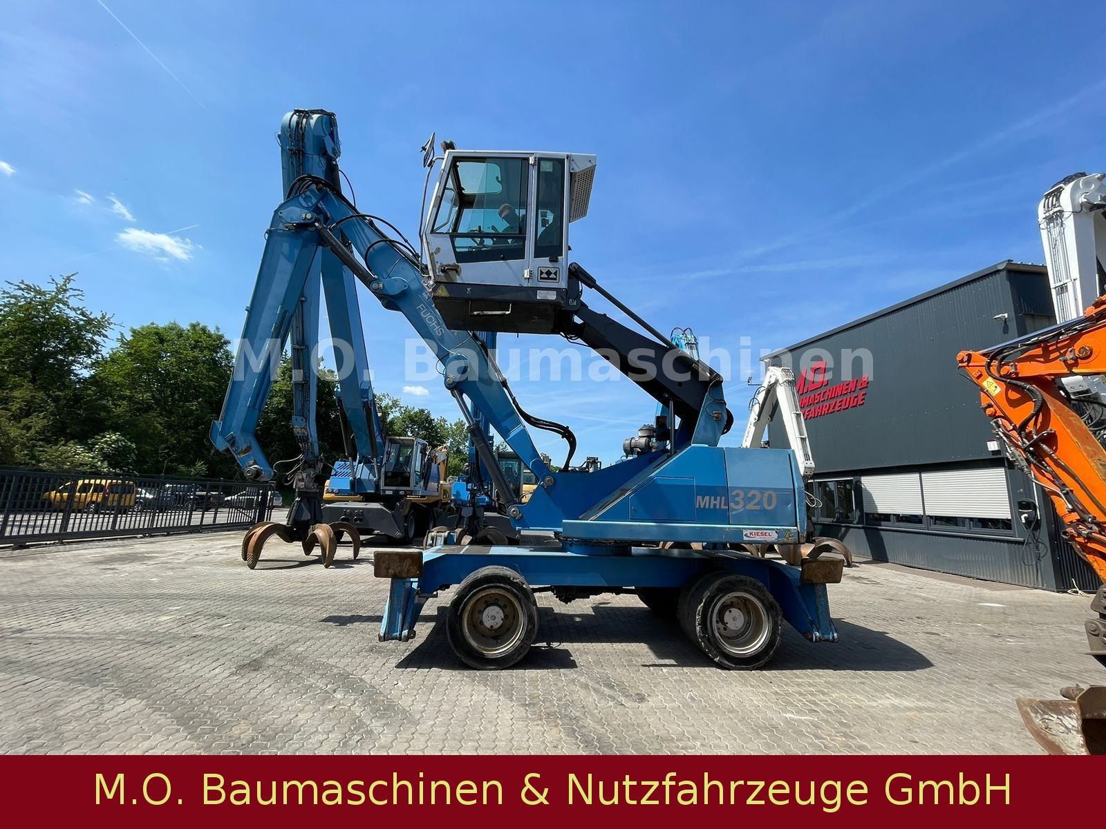Fahrzeugabbildung Fuchs MHL 320/ZSA/Hochfahrbare Kabine/