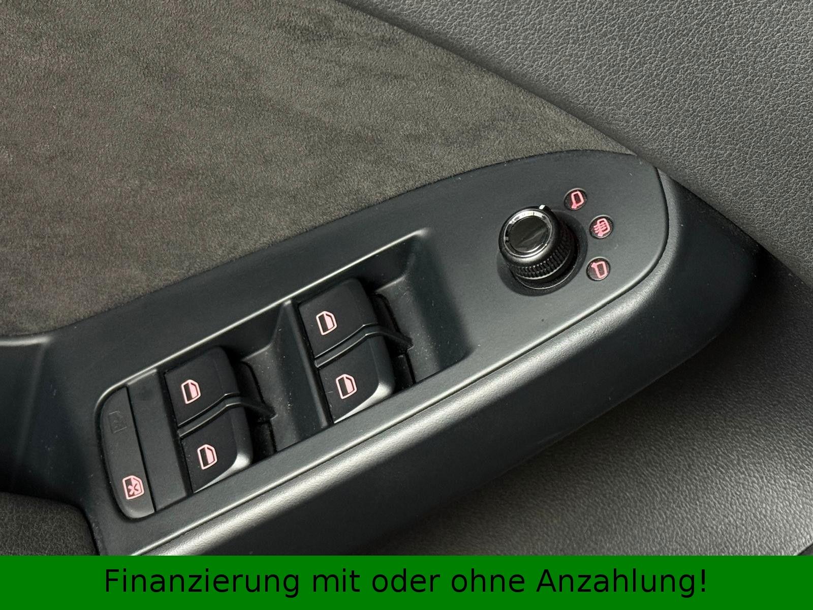 Audi A4 Avant 3.0 TDI V6 239 ch BVA quattro S Line / Chauffage auxiliaire / Xénon / Alcantara / GPS