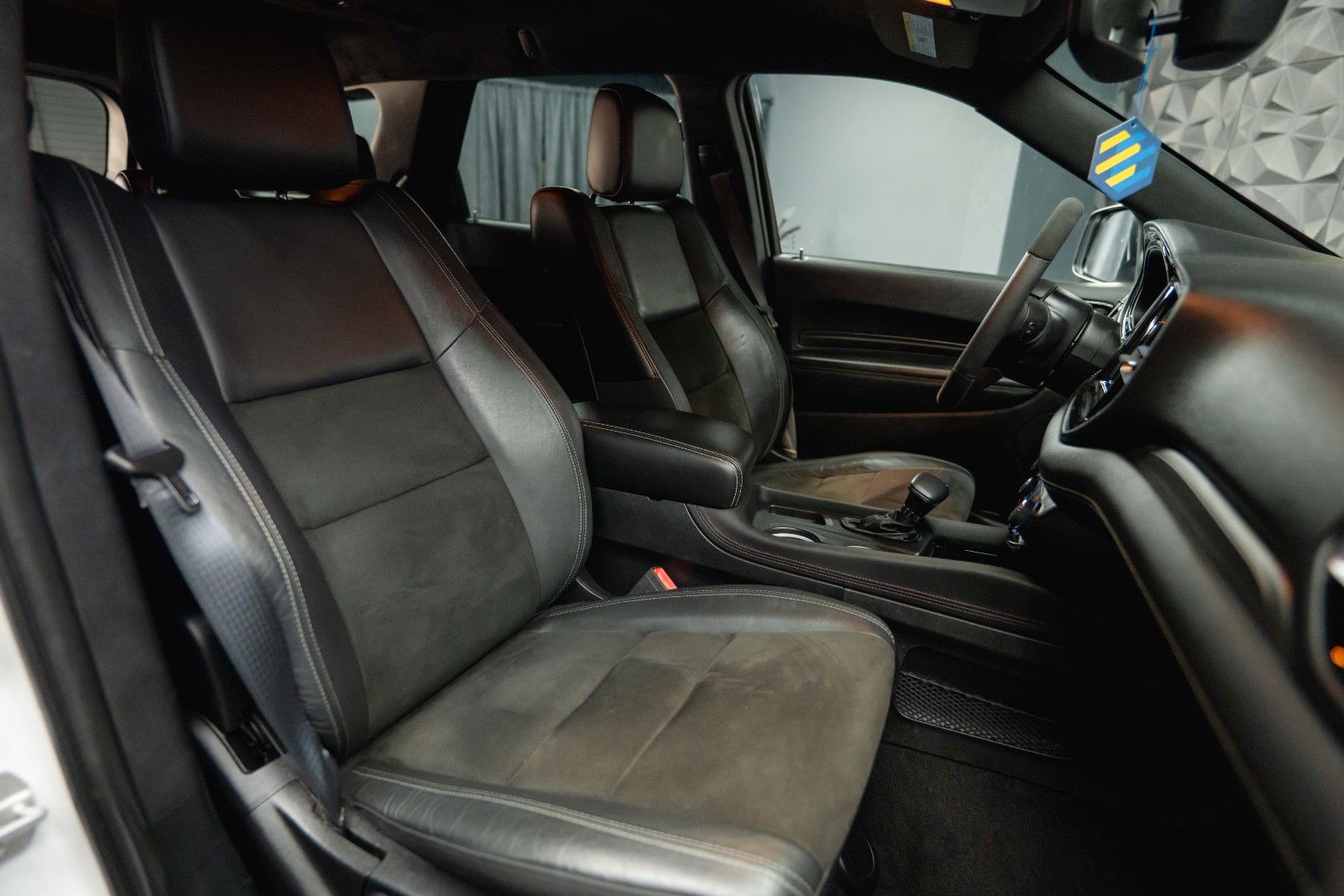 Fahrzeugabbildung Dodge Durango 5.7 V8 R/T SRT 4x4 Night-Paket Modell 22