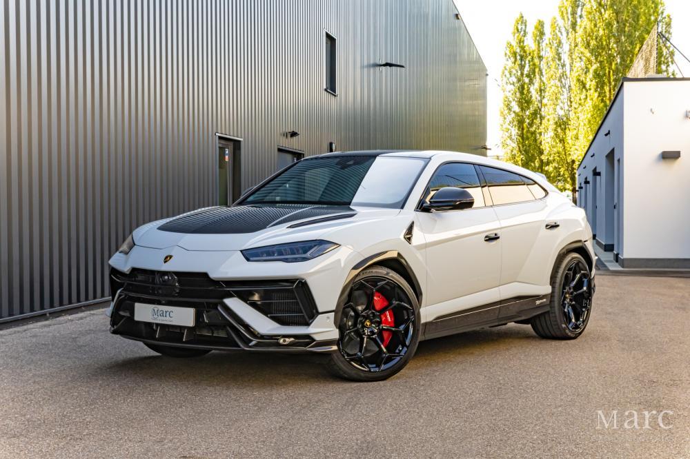 Lamborghini Urus Performante / full Carbon / ADAS/23"/3D B&O