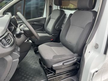 Renault Trafic - 12