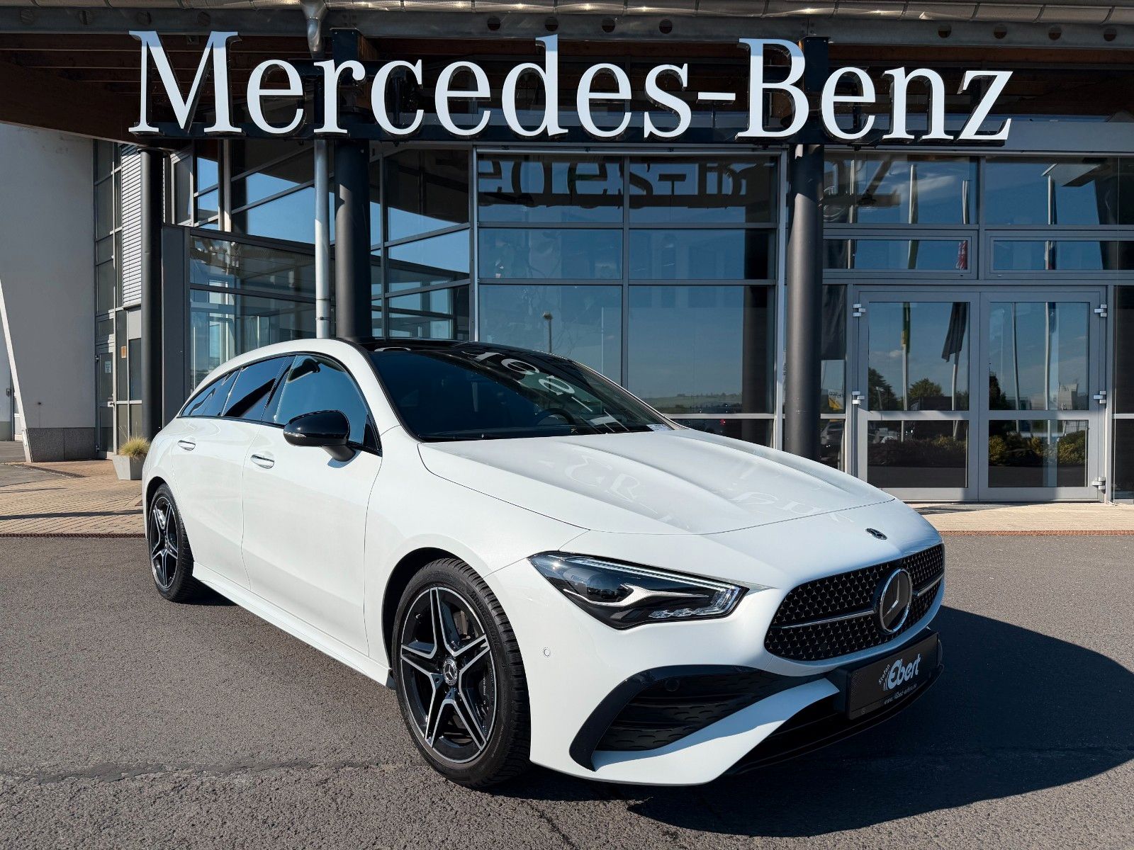 Fahrzeugabbildung Mercedes-Benz CLA 220d SB AMG+Pano+Distr+AHK+Night+Ambiente