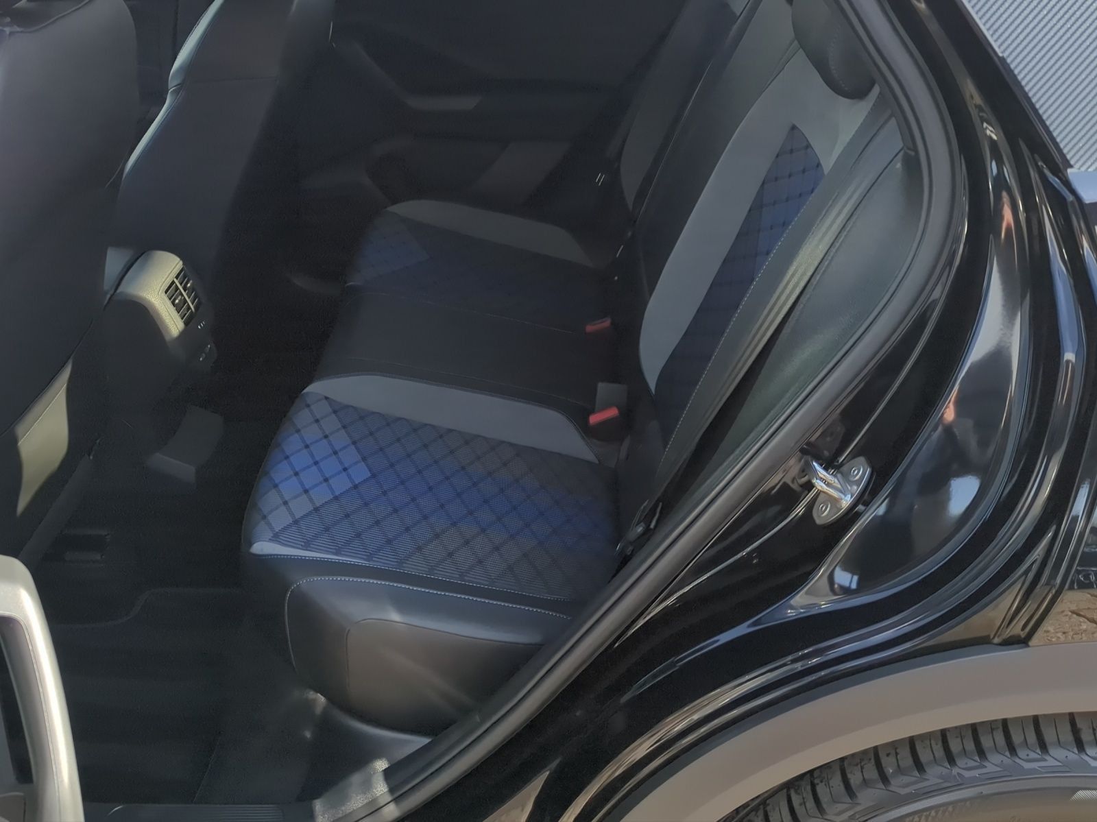 Volkswagen T-Roc - Bild 5