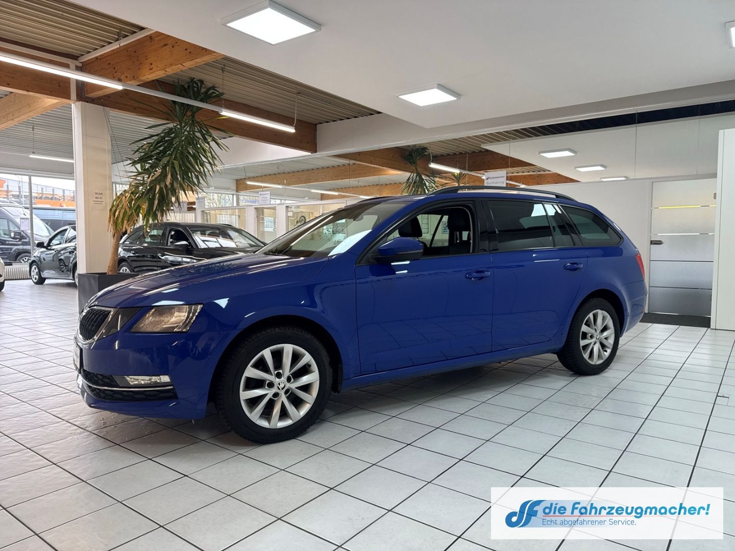 Fahrzeugabbildung SKODA Octavia Combi Style 1.6 TDI DPF Navi Sperrdiff.