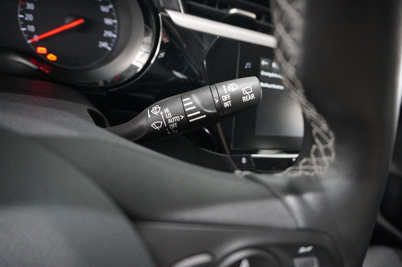 Fahrzeugabbildung Opel Corsa F 1.2 EDITION NAVI/LED/TEMP/PDC/SPORT/DAB+
