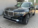 BMW X7 xDrive 30 d Design Pure Excellence Rear Set - schwarze BMW X7