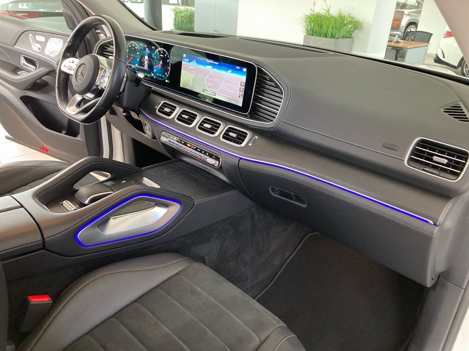 Fahrzeugabbildung Mercedes-Benz GLE 450 AMG 4M*Airmatic*Distro*Pano*HUD*AHK*360°
