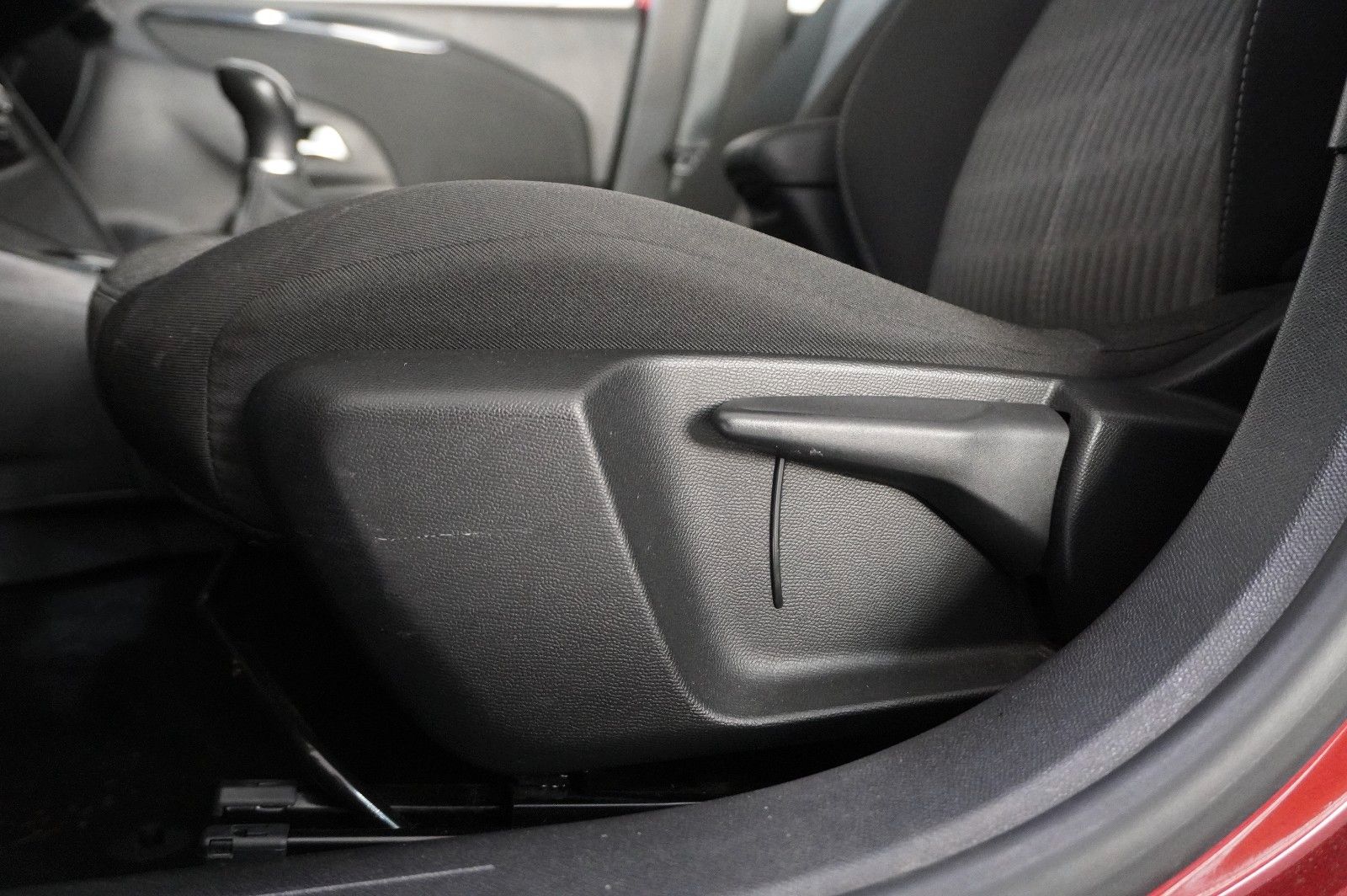 Fahrzeugabbildung Opel Corsa F 1.2 ELEGANCE NAVI/LED/KAMERA/SPORT/DAB+