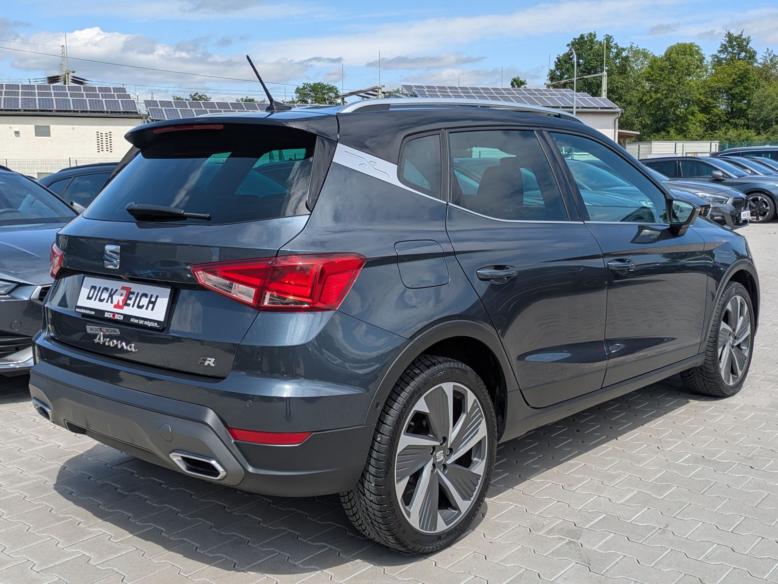 Fahrzeugabbildung SEAT Arona 1.5 TSI FR DSG AHK*ACC*LED*APP*DAB*KAMERA