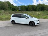 Volkswagen Touran 2.0 TDI UNITED Comfortline - VW Touran Unfallwagen